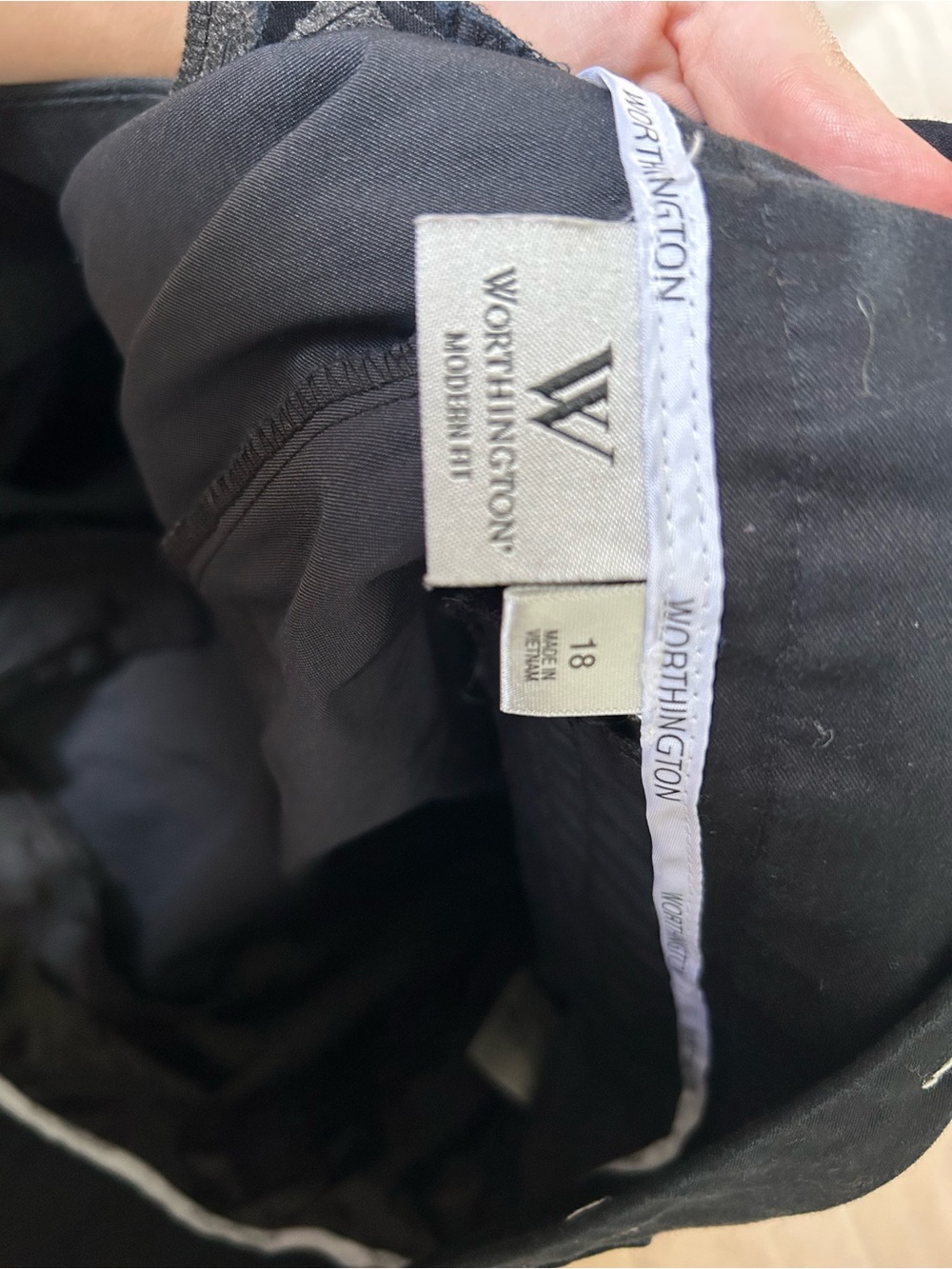 Worthington Black Women's Shorts - Picture 3 of 3